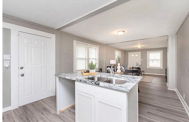 Building Photo - 241 S Temple Ave