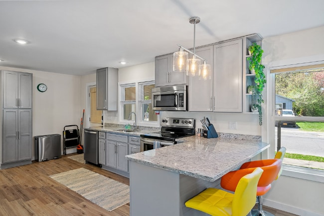 Building Photo - 68 1st St