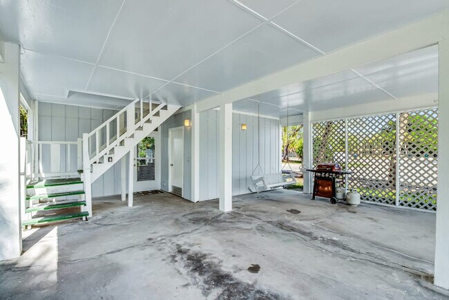 Building Photo - 122 Peppertree Ln
