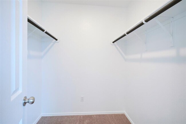 Building Photo - 384 Papaya Dr