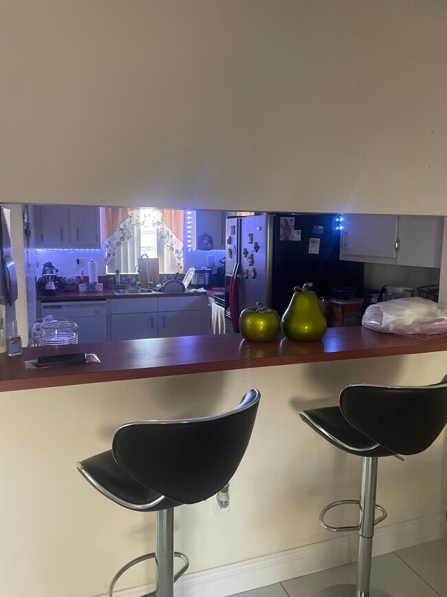 Building Photo - 4150 W 10th Ln