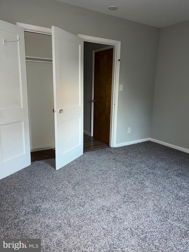 Building Photo - 3423 6th St