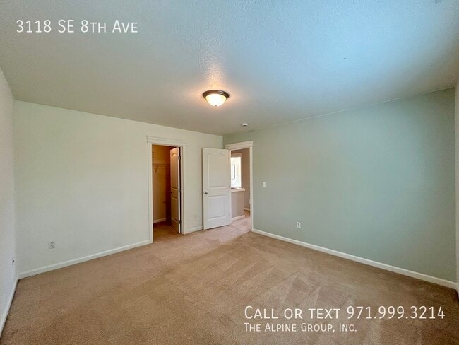 Building Photo - 3118 SE 8th Ave