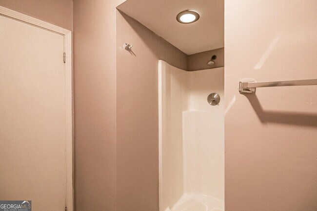Building Photo - 10192 Port Royal Ct