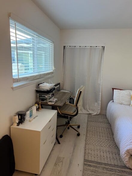 Small Bedroom - 5512 Cathedral Oaks Rd