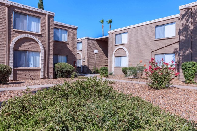 Campbell Ranch on Roger - Tucson, AZ | Apartment Finder