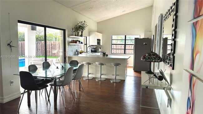 Building Photo - 528 SW 166th Terrace