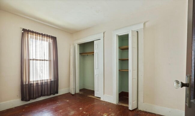 Building Photo - 2207 W Genesee Ave