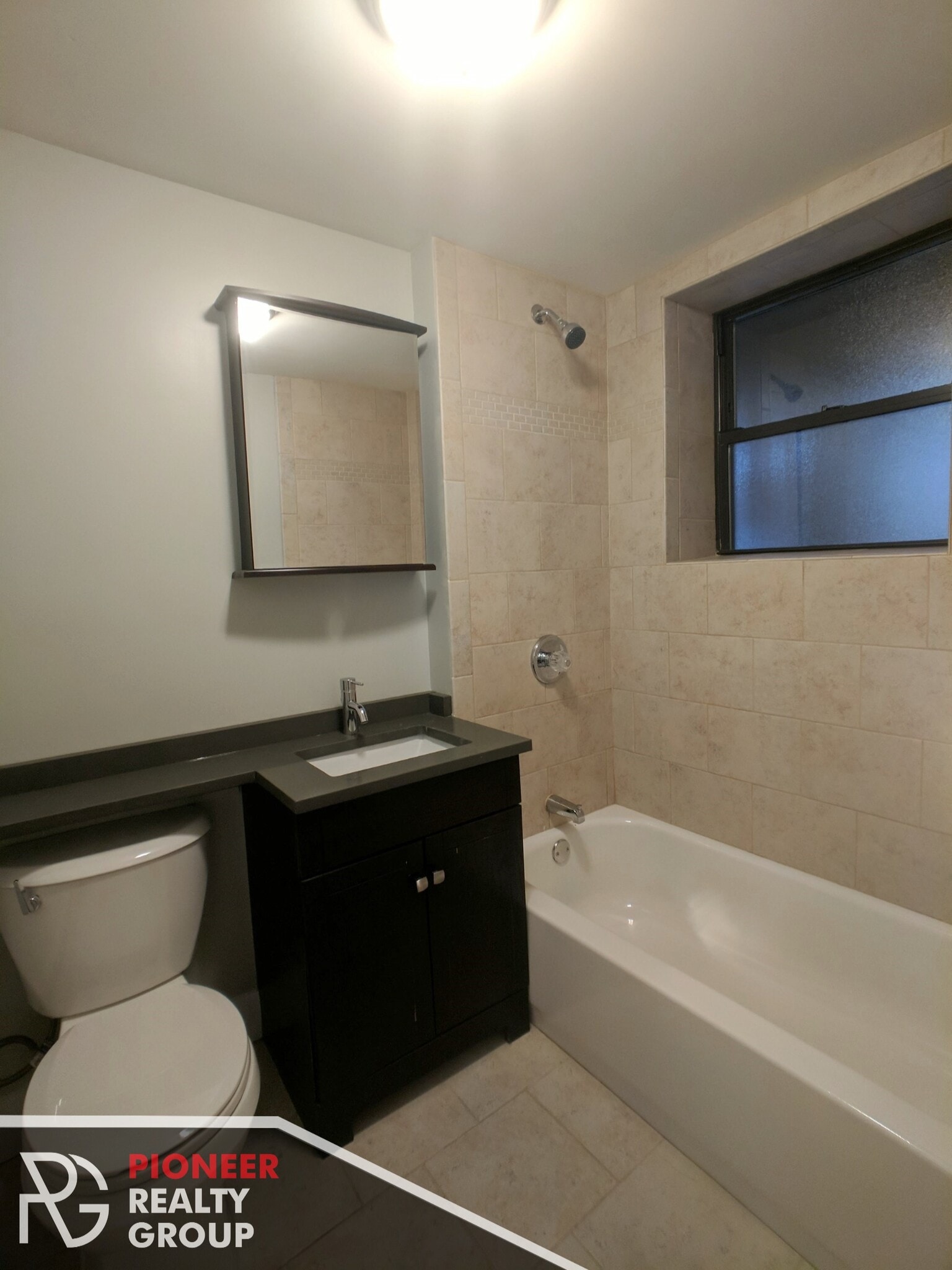 Building Photo - 4409 N Wolcott Ave