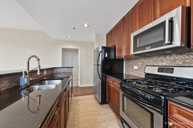 Building Photo - 3450 S Halsted St