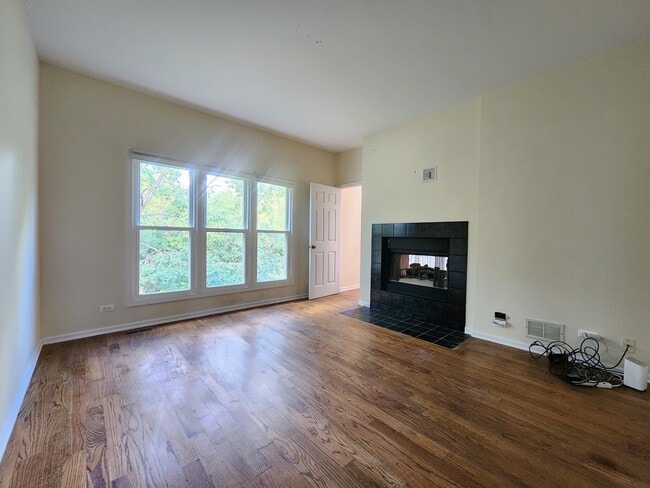 Building Photo - 3220 Indian Creek Dr