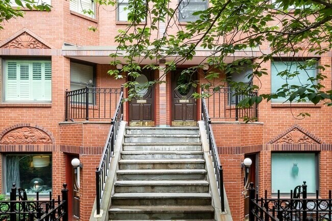 Building Photo - 39 Symphony Rd