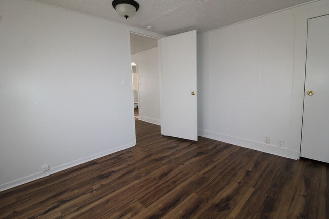 Building Photo - 528 Torrey St