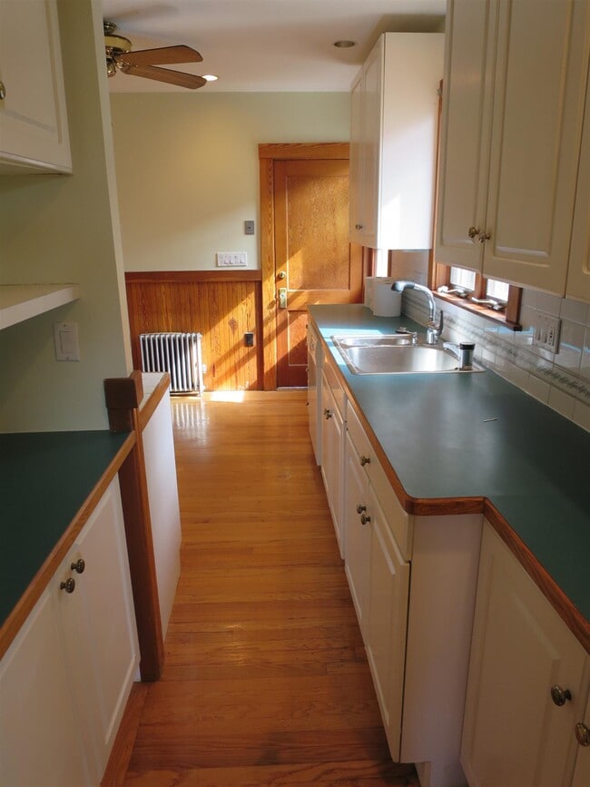 Primary Photo - 138 North St