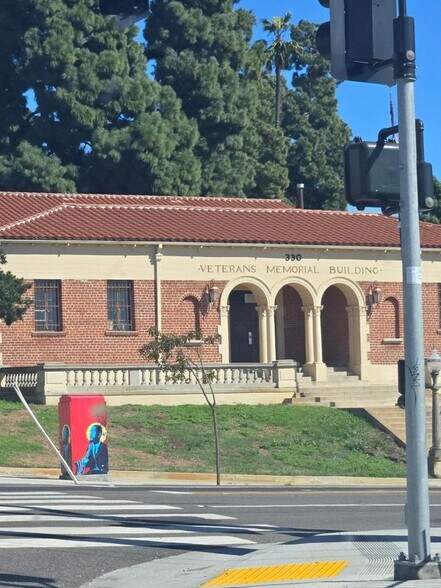 Building Photo - 317 Warren Ln