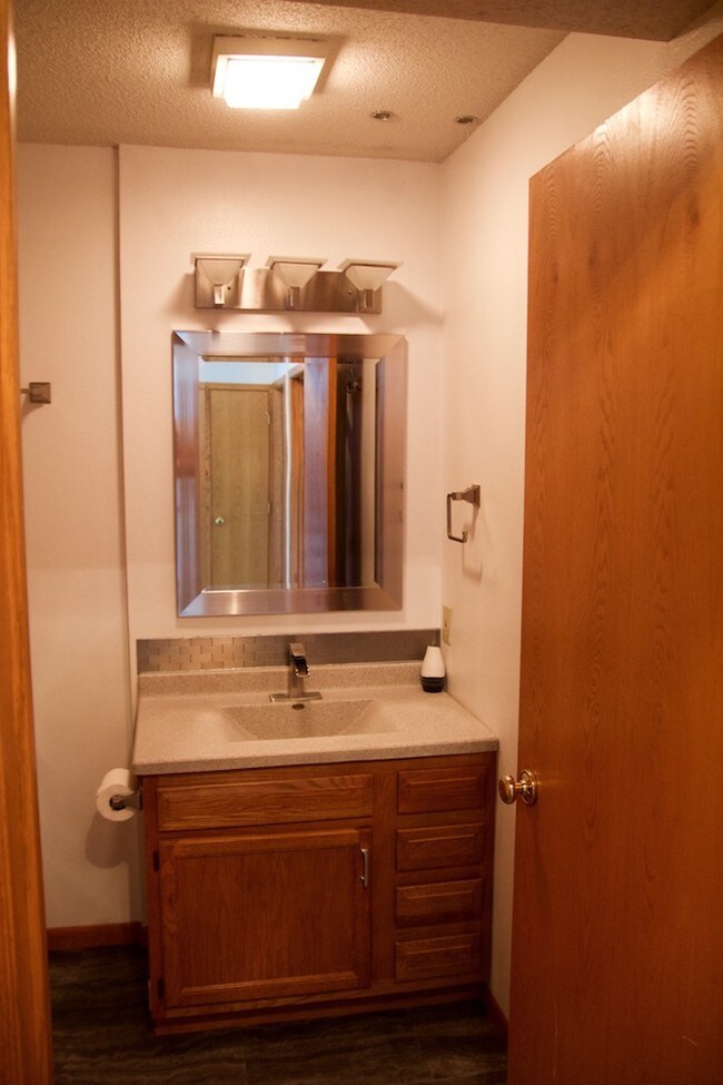 Building Photo - 2050 Keokuk St