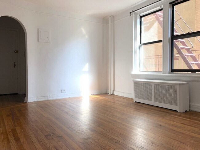 Floorplan - 102 W 79th Street