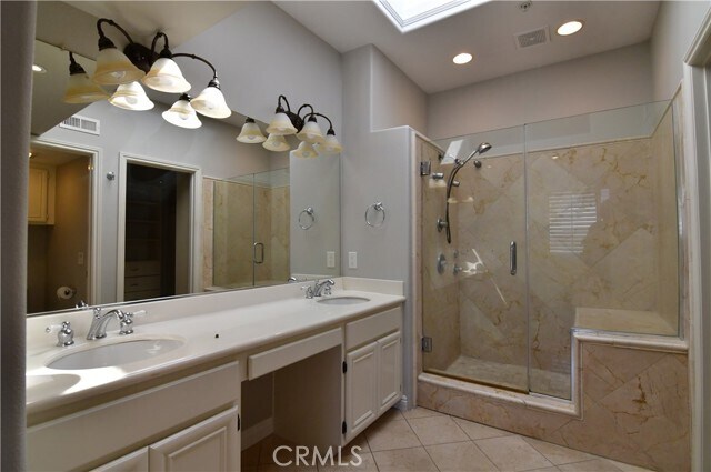 Building Photo - 2354 Sunningdale Dr