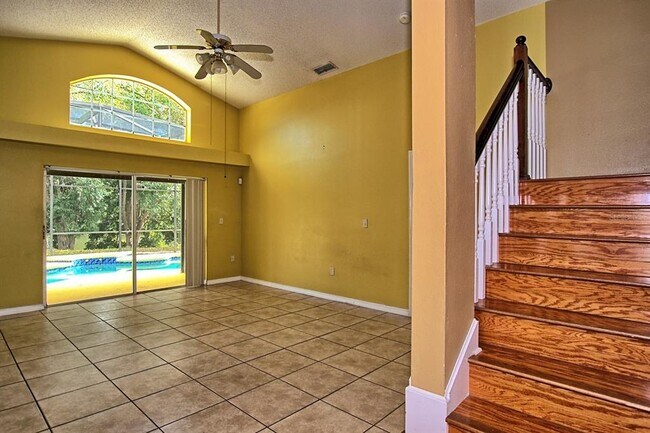 Building Photo - 4335 Creekside Blvd