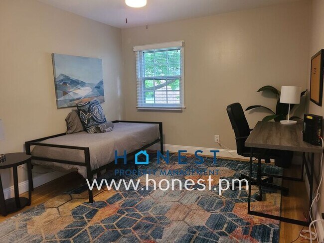 Building Photo - 1222 Rama Rd