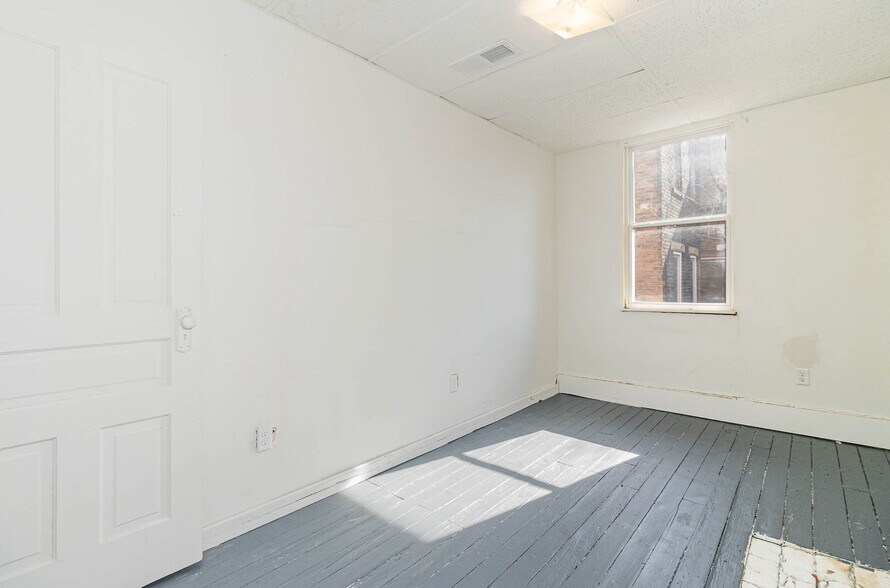 Building Photo - 213 Mulberry St