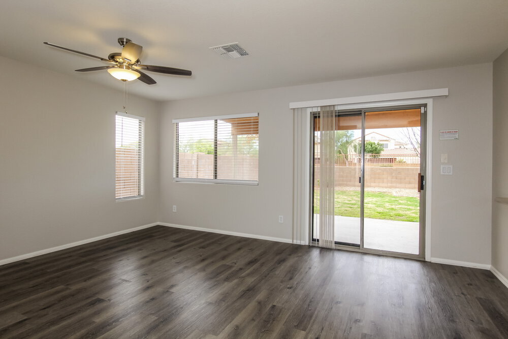 Building Photo - 5722 N 124th Ln