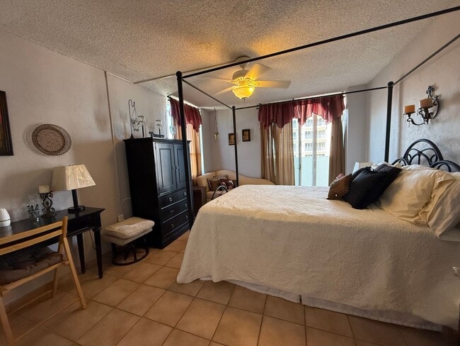 Building Photo - Fully Furnished 2-bedroom, 2-bath residence located in Oceans Five