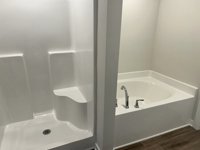 Building Photo - If Approved in January Receive $750 off Seconds Months Rent