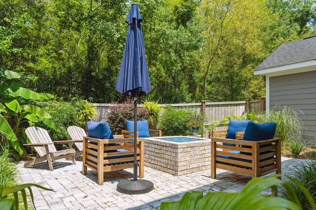 Building Photo - Well maintained home in Fleming Park - Jam...