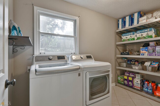 Building Photo - 503 Caxton Ct