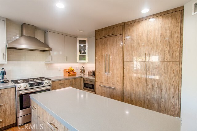 Building Photo - 14 Rowan Dr