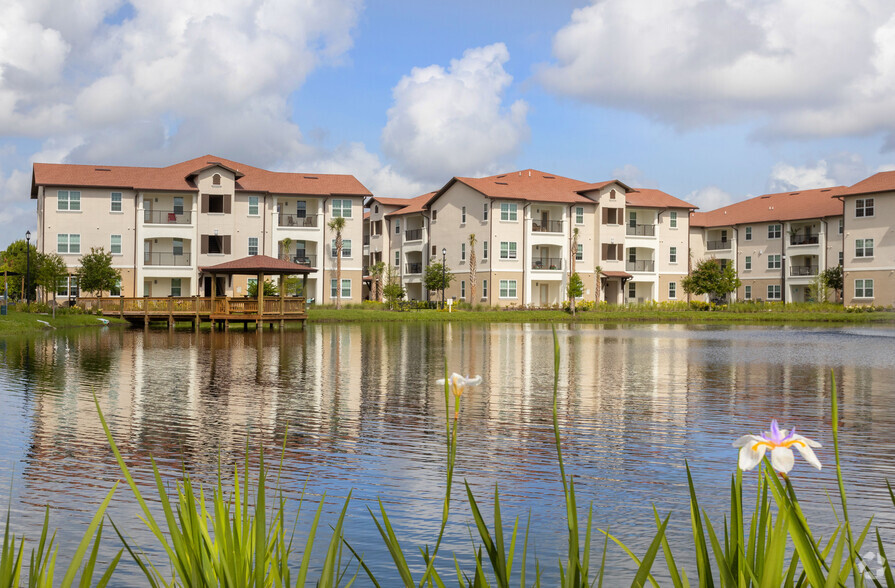 Building - Tuscan Reserve Apartments