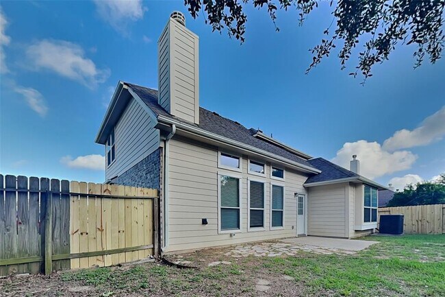 Building Photo - 8000 N Tarrytown Crossing Dr