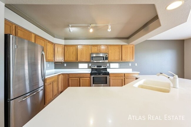 Building Photo - 4709 Fenwood Dr