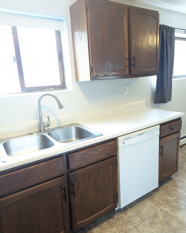 Building Photo - 715 21st St S