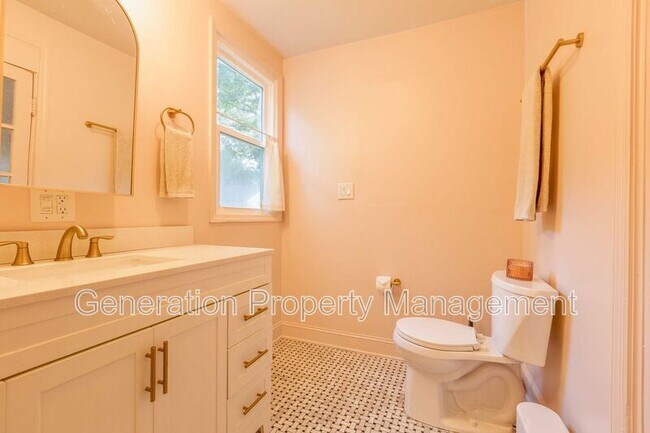 Building Photo - 303 Shawnee Trail