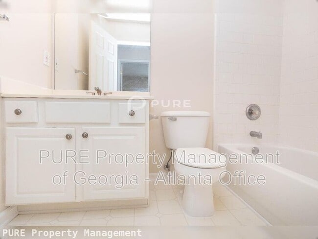Building Photo - 3468 Chastain Glen Ln NE