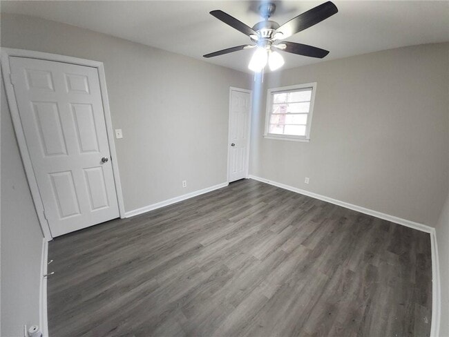 Building Photo - 2916 Carriage Ln