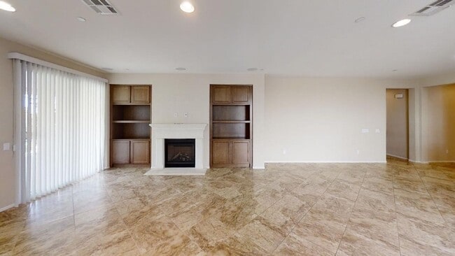 Building Photo - Singleton Heights 4 bedroom 3 1/2 bath Home