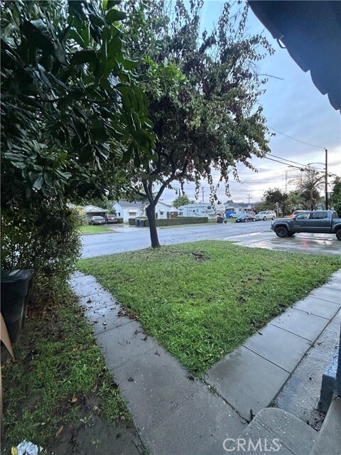 Primary Photo - 8702 Belmont St