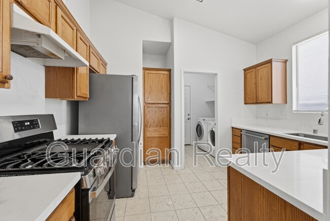 Building Photo - 1869 Poetic Valley Cir