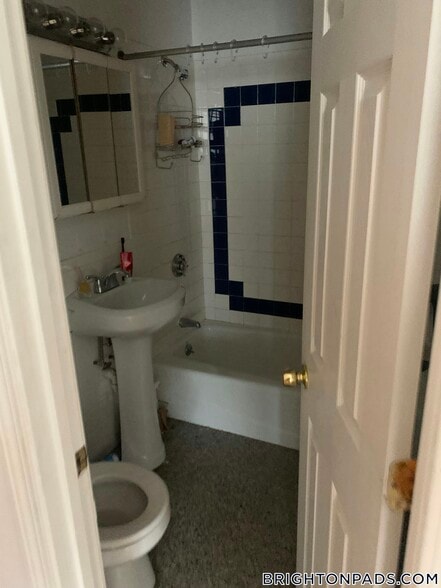 Building Photo - 41 Egremont Rd