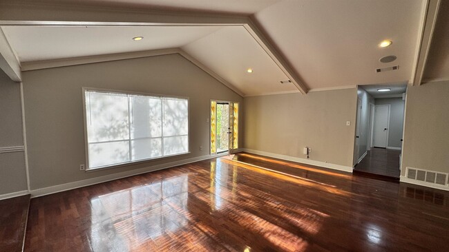 Building Photo - 2302 Hawksmoor Pl