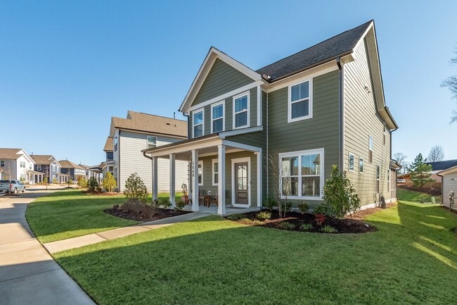 Building Photo - Gorgeous modern craftsman home in South Raleigh!