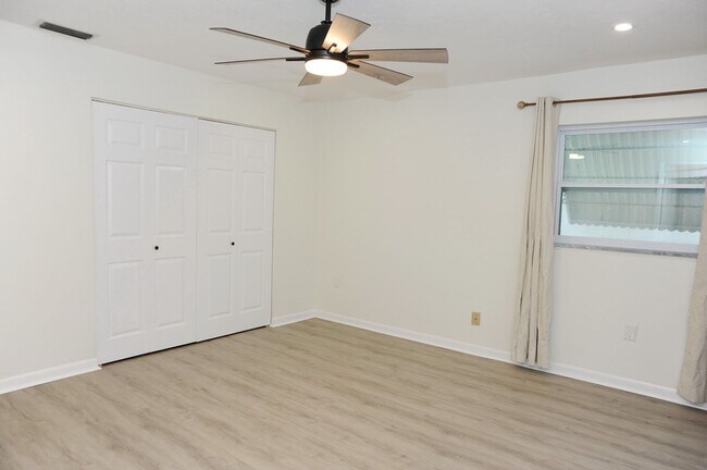 Building Photo - Naples Park - 3 Bedroom/2 Bath - Annual Rental