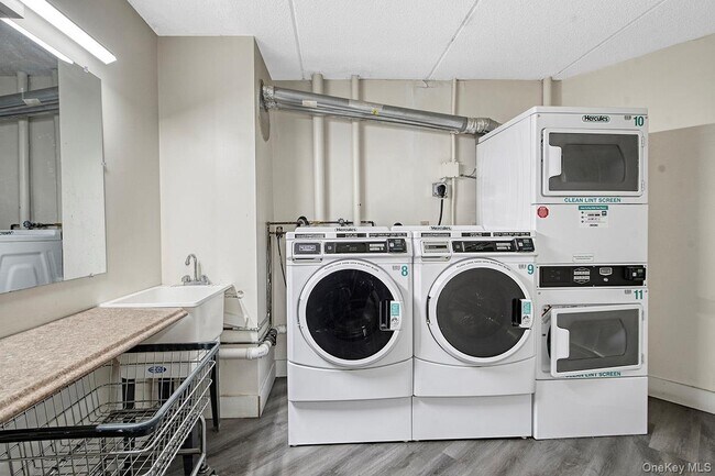 Building Photo - 123 Mamaroneck Ave