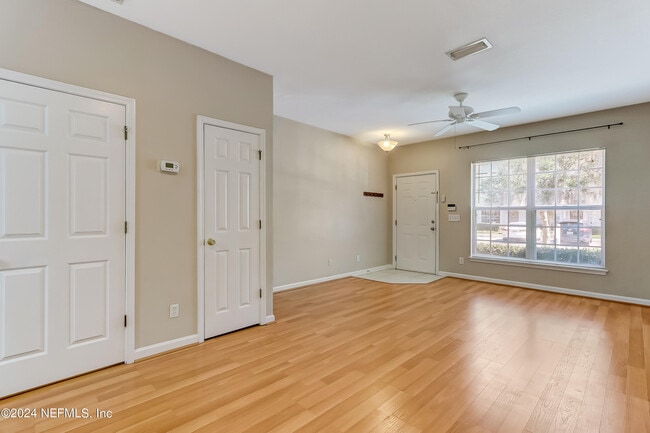 Building Photo - 3532 Lone Tree Ln