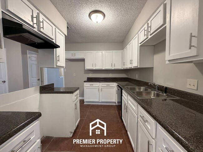 Building Photo - Beautiful 2-Story 3BR/2.5BA Bartlett Home | 1,632 Sq Ft, Vaulted Primary & Back Patio