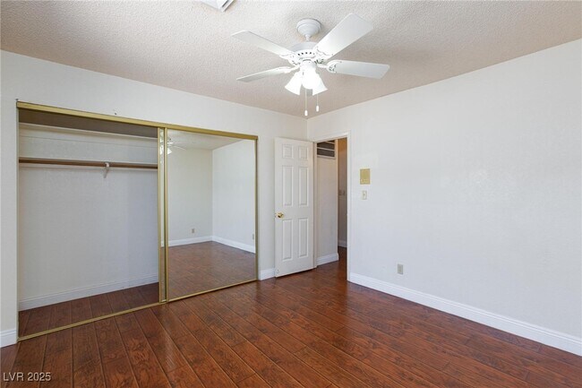 Building Photo - 6442 W Mesa Vista Ave