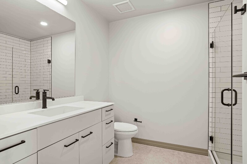 Building Photo - 1717 W Webster Ave